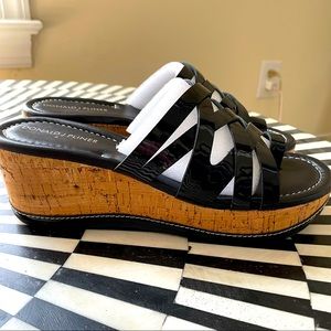 NWT Charles David “Salma” black wedges